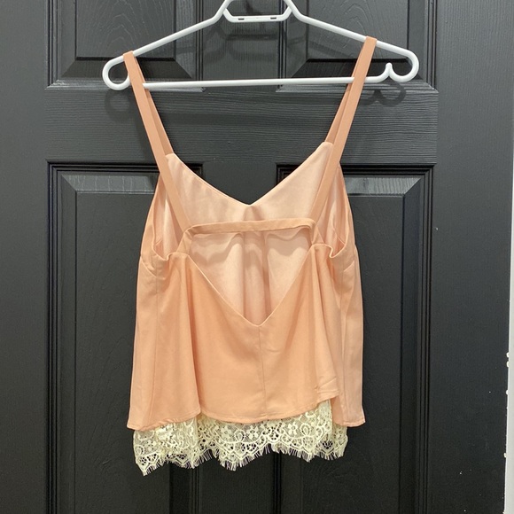 ⭐️FREE bundle add on. TOBI peach tank with cream lace - Picture 3 of 5